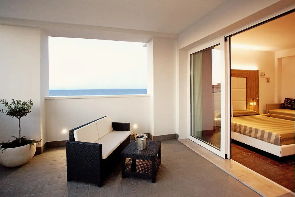 Hotel Fantasy Riccione 3*,  Italia