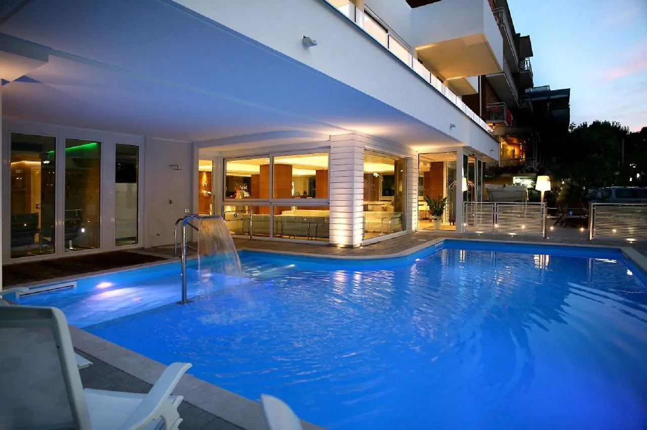 Hotel Fantasy Riccione 3*,